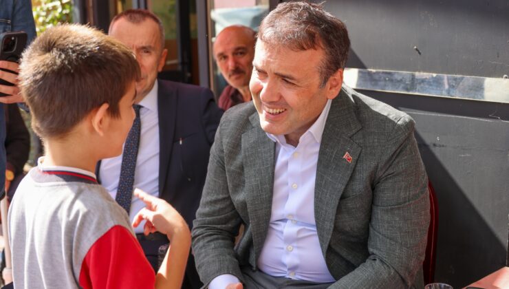 Vali Sözer, Cuma Namazı Sonrası Vatandaşlarla Buluştu