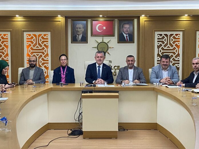 AK Parti Yıldırım İlçe Başkanlığı’nda Haftalık Yönetim Kurulu Toplantısı Gerçekleşti