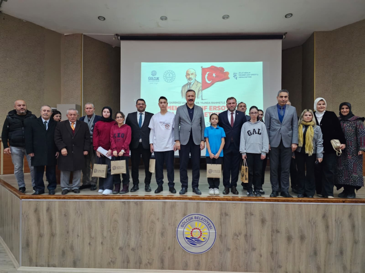 Mehmet Akif Ersoy Gölcük’te anıldı
