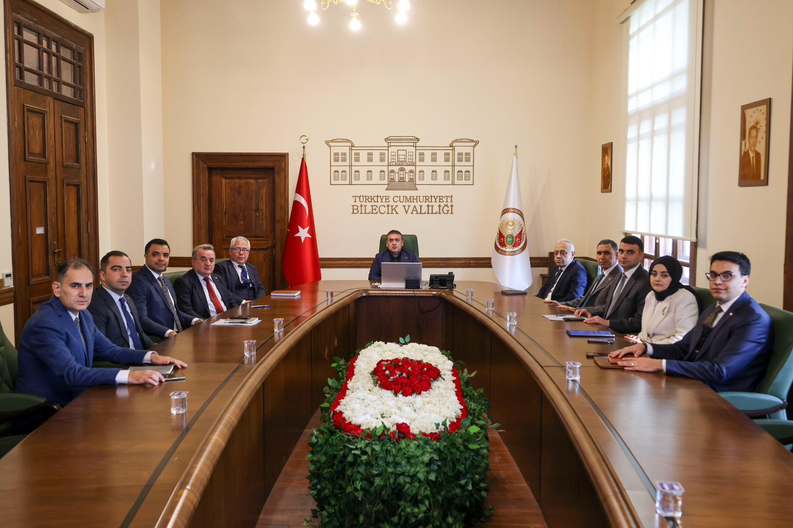 Vali Sözer, İlçe Kaymakamlarıyla Kamu Hizmetlerini Değerlendirdi