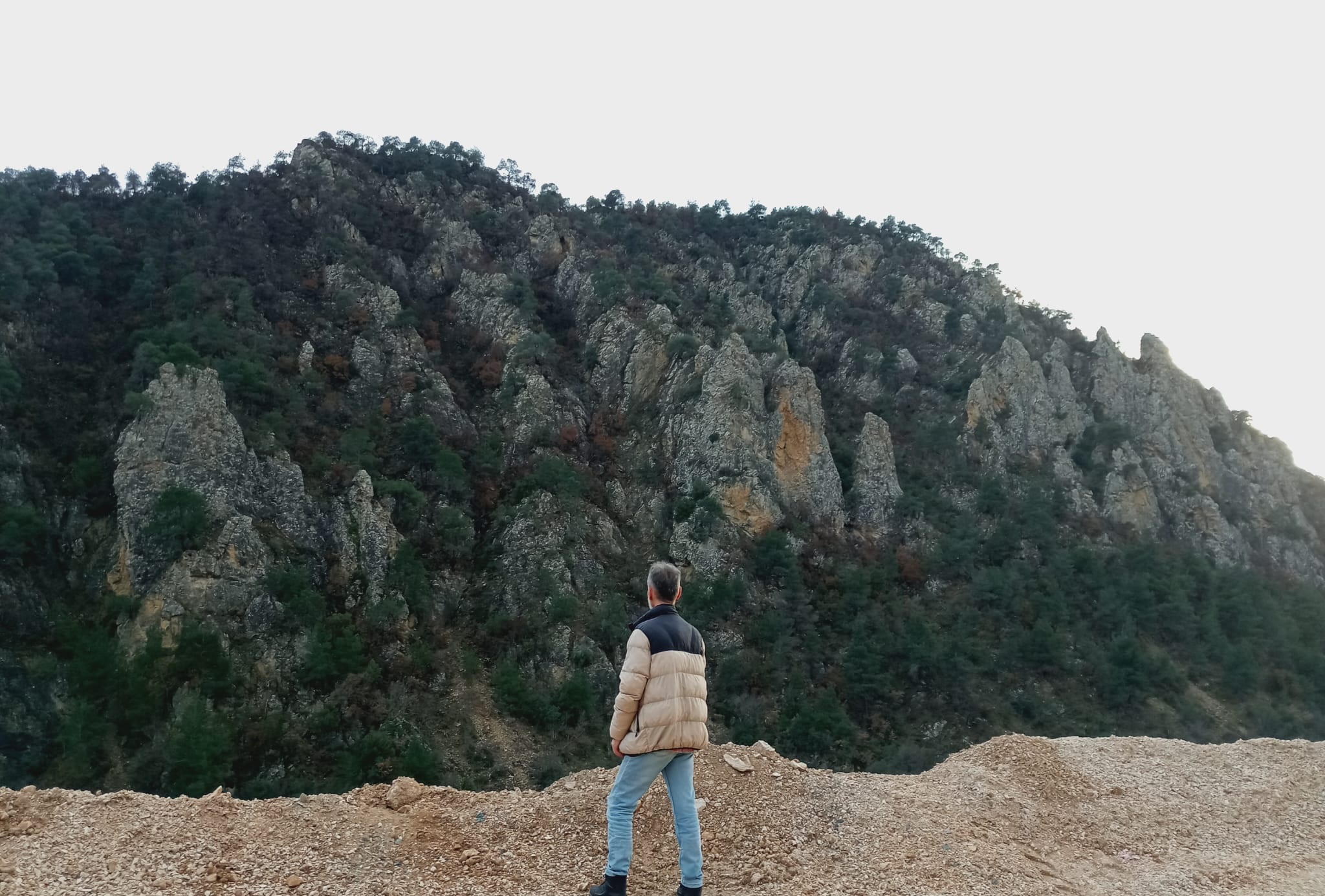 BİLECİK’İN SAKLI PERİ BACALARI KEŞFEDİLMEYİ BEKLİYOR