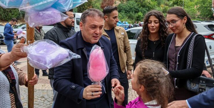 Vali  Sözer Külliyede Vatandaşlarla Bayramlaştı