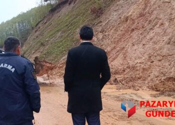 Kaymakam Kara sahada!  Gümüşdere Köyündeki  Heyelan Bölgesinde Kritik İnceleme