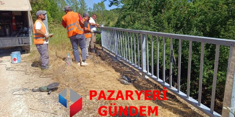 Pazaryeri’nde Tehlike Saçan Köprü Korkulukları Yenilendi