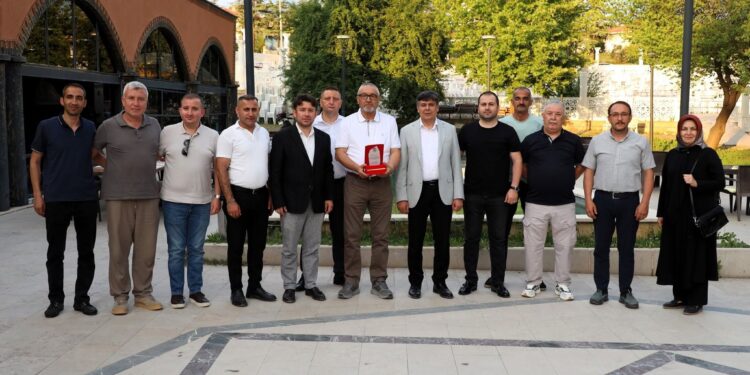 44 YILLIK EMEK, VEFA İLE UĞURLANDI